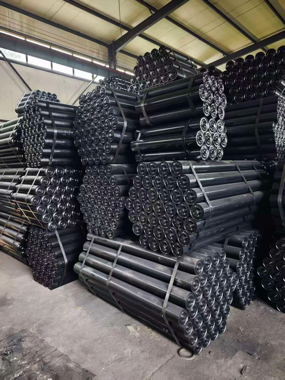 Bundled standard conveyor idlers in finished stock